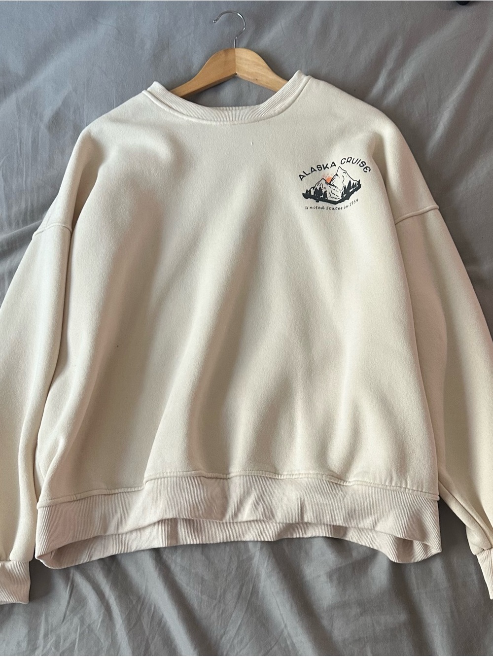 Alaska Cruise Cream Crewneck Sweatshirt